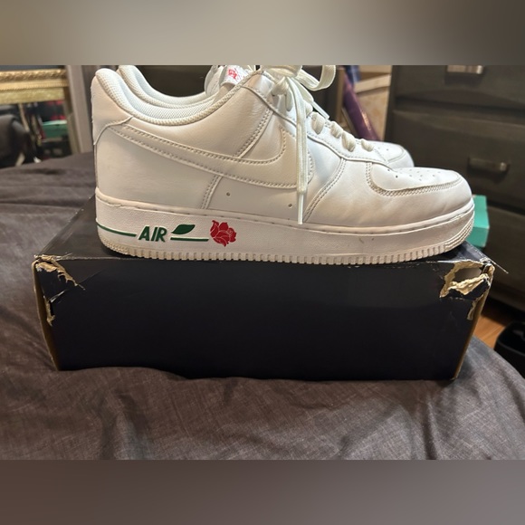 Rose ๐น Air Forces - Picture 2 of 9